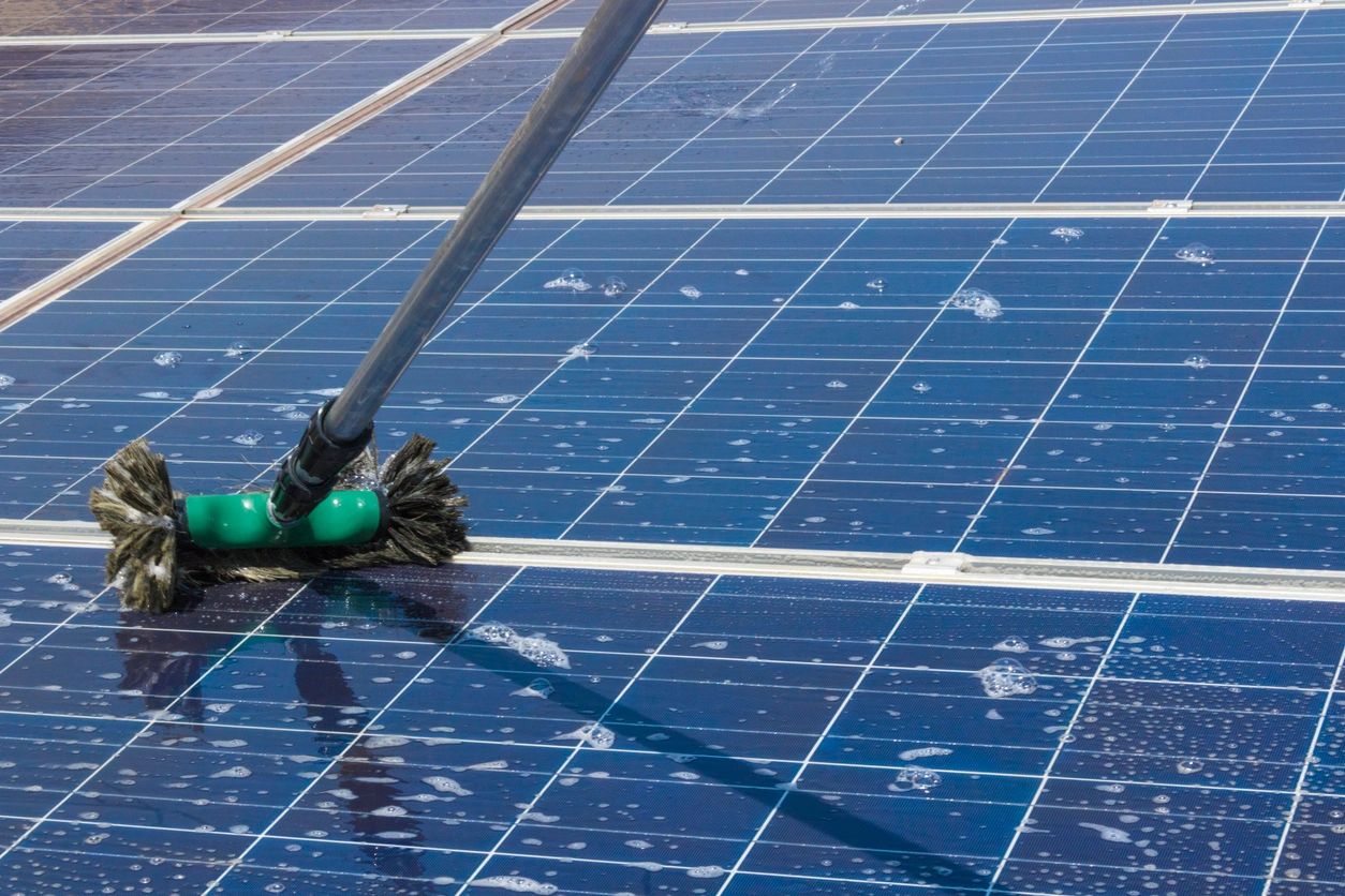 cleaning solar panel